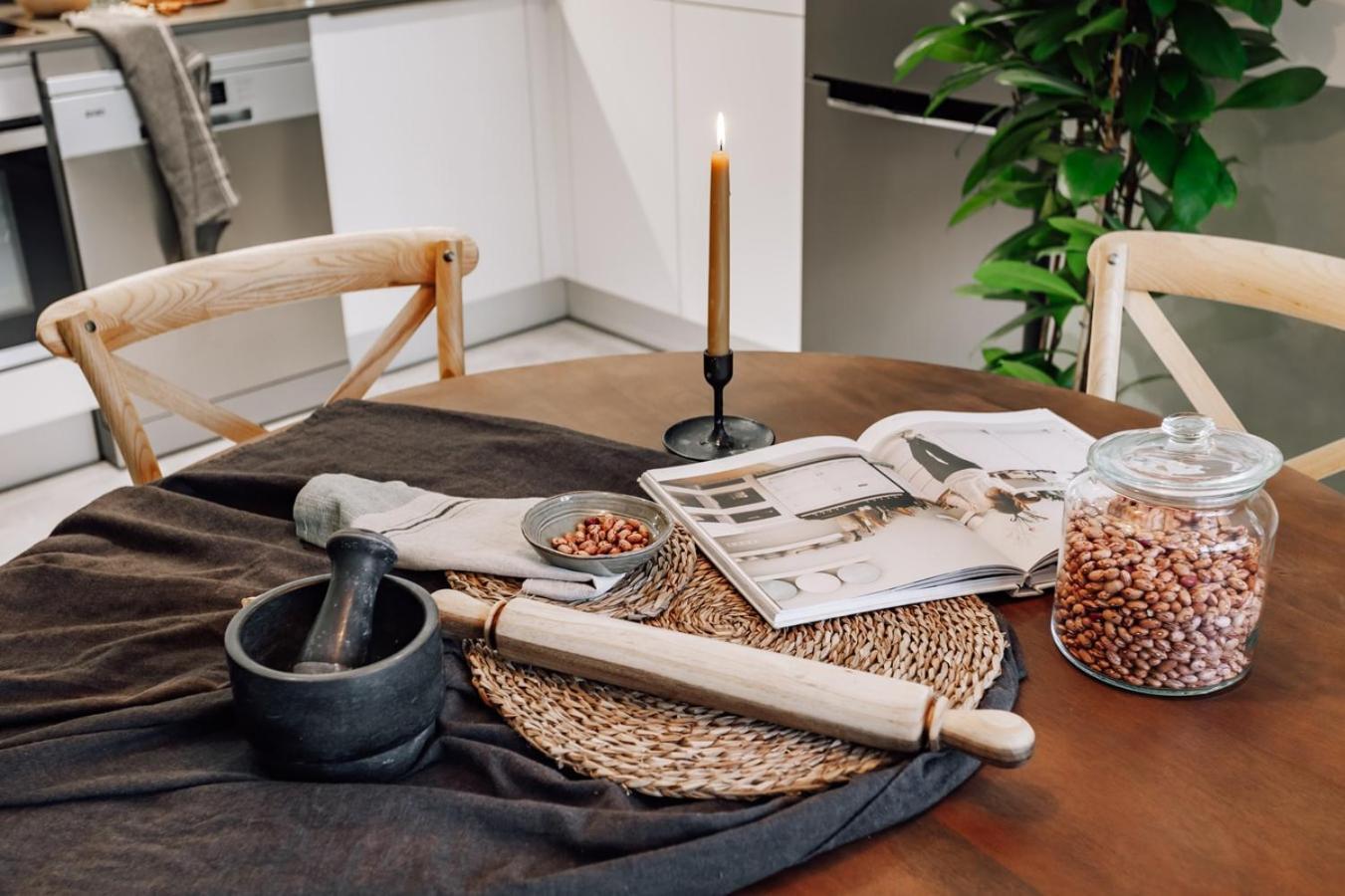 Mojacar - 2 Bedrooms In Eixample Esquerra Apartment