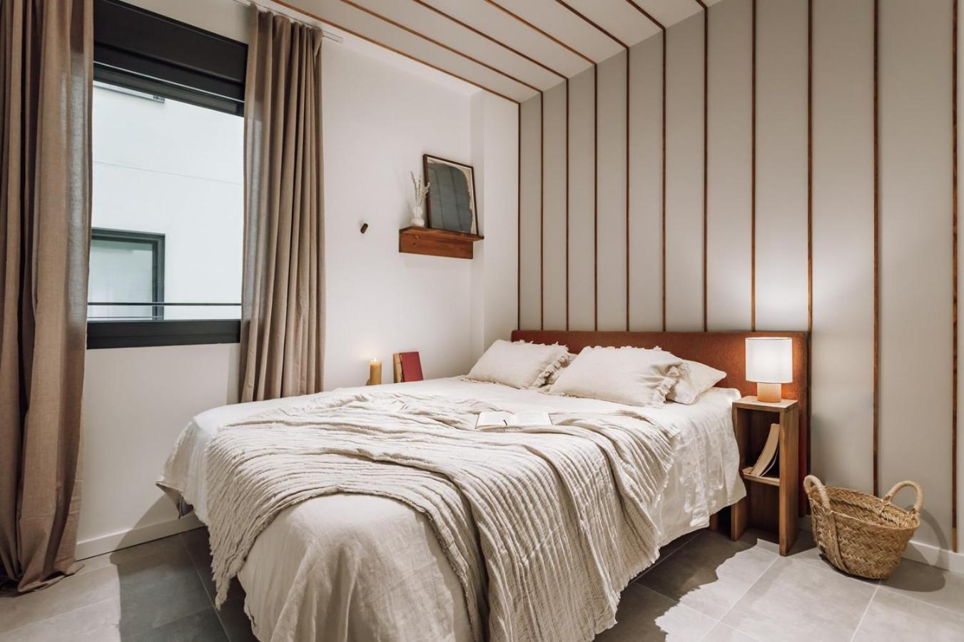 Mojacar - 2 Bedrooms In Eixample Esquerra * Barcelona