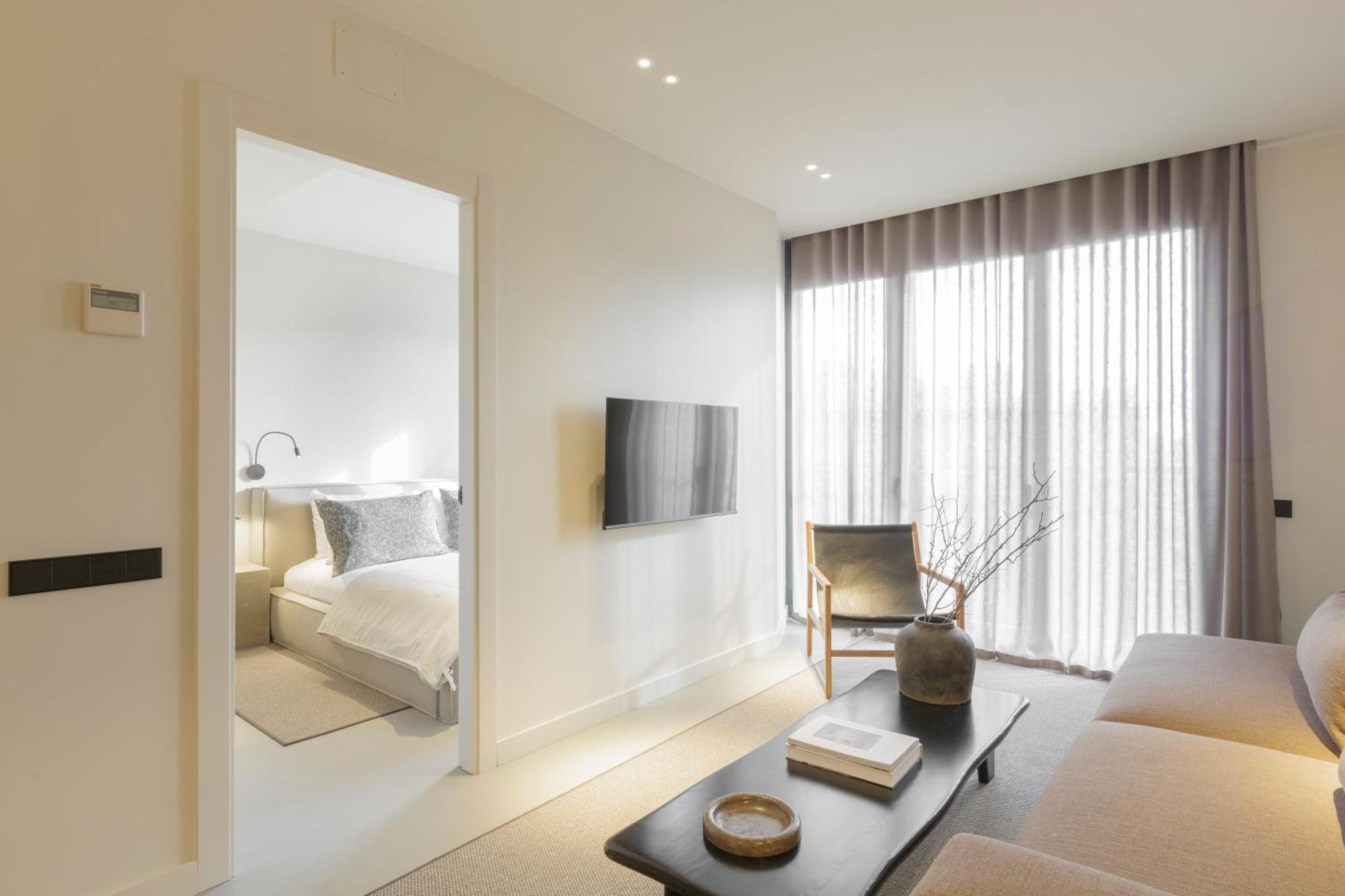 The Diagonal Sagrada By Sweett Apartment Barcelona