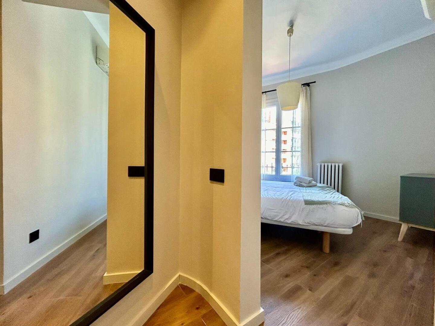 Barcelonaforrent Plaza Sagrada Familia Apartment