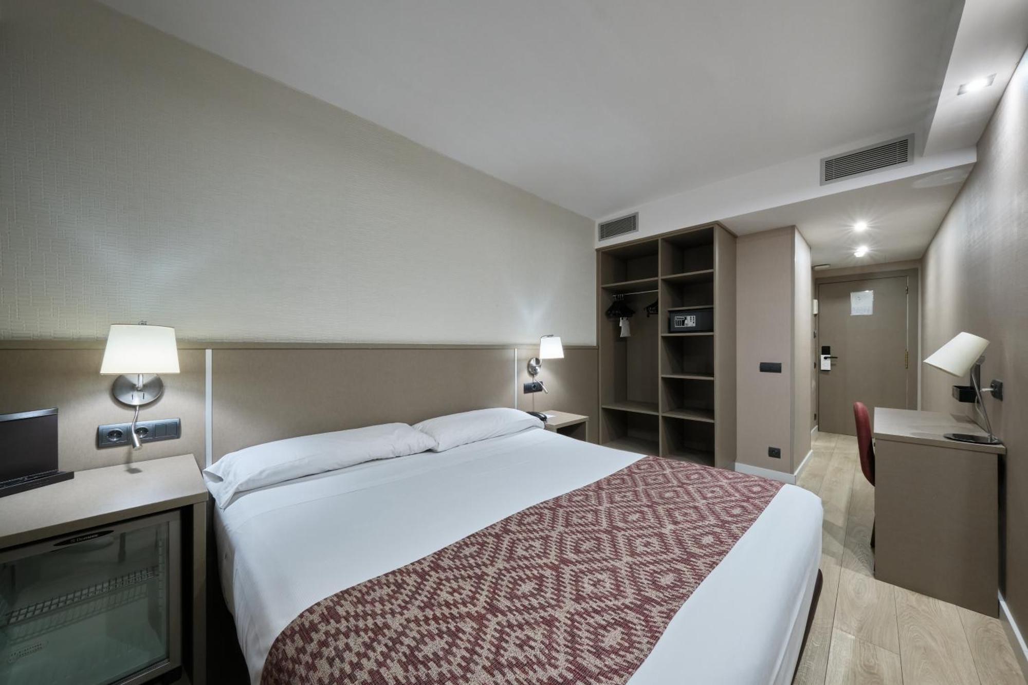 Catalonia Park Gueell 3* Barcelona