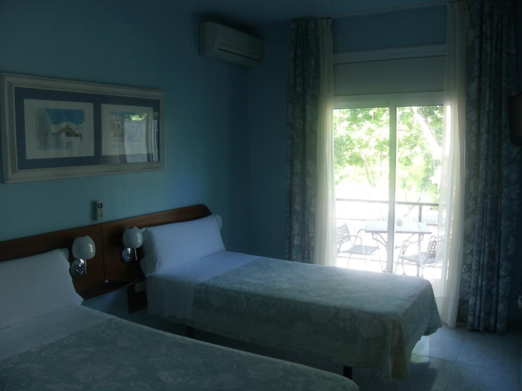 Marina Folch Hostel Barcelona