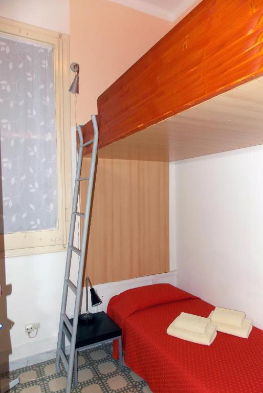 Diagonal Apartment