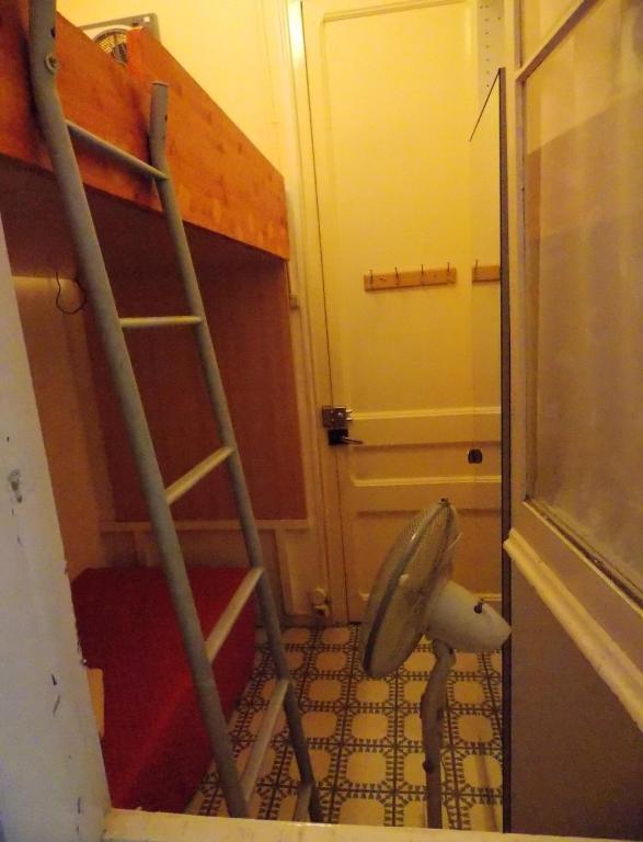 Apartment Diagonal *