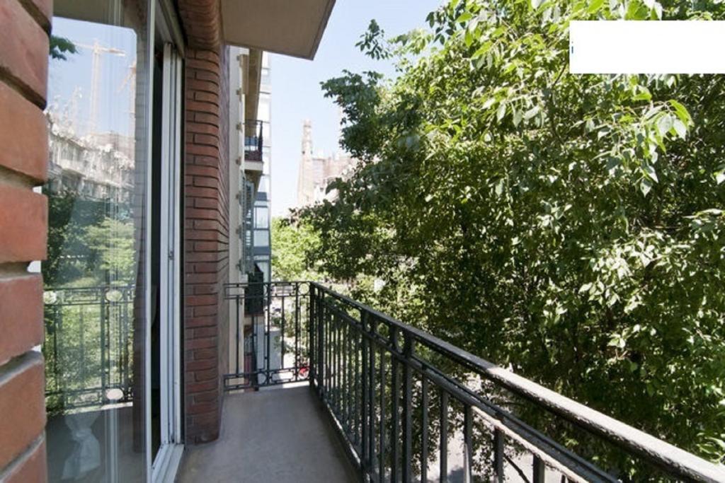 Cozy Near Sagrada Familia Apartment *