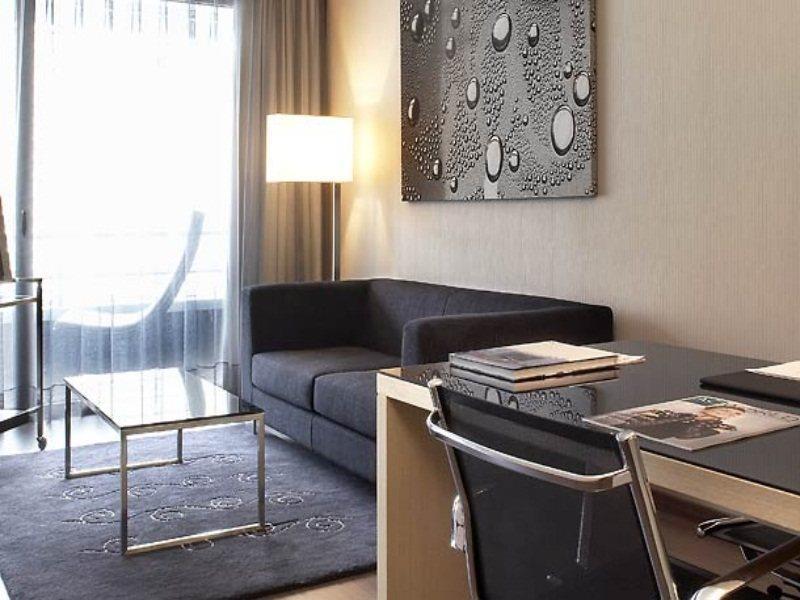 Ac Hotel Victoria Suites By Marriott 4*