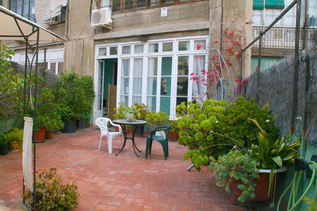 Diagonal Apartment