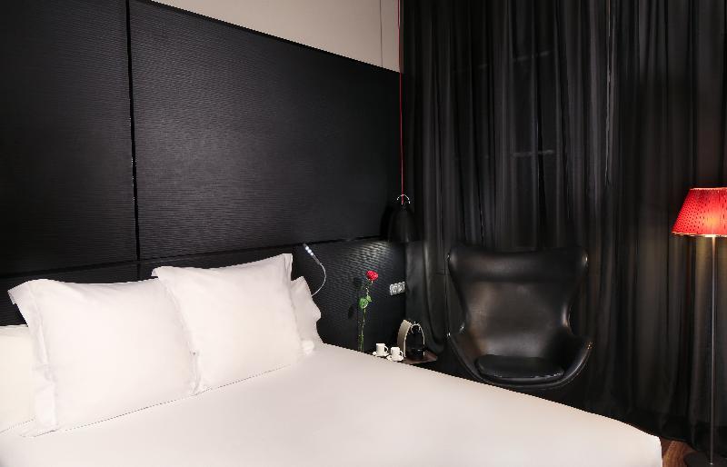 Balmes Apartment