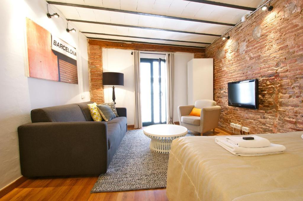 Borne Down Town Apartment *