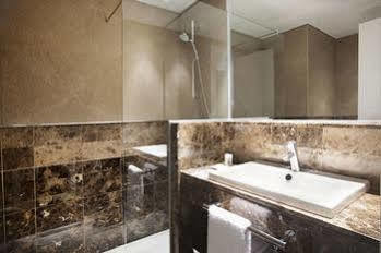 Balmes Apartment *