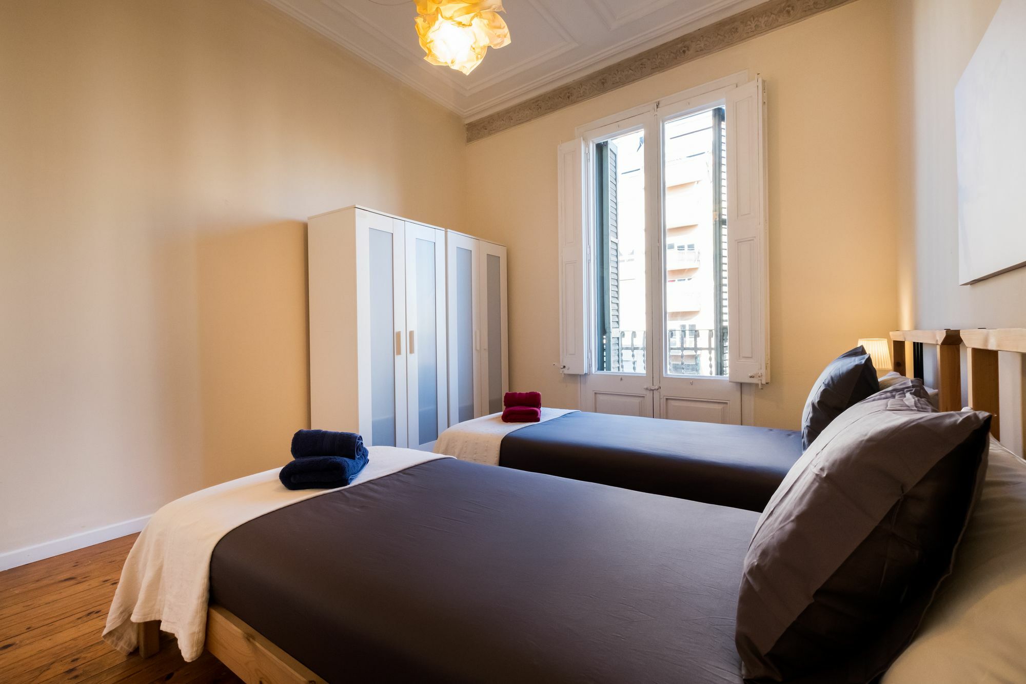 Stylish Arago In The Heart Of Bcn Apartment