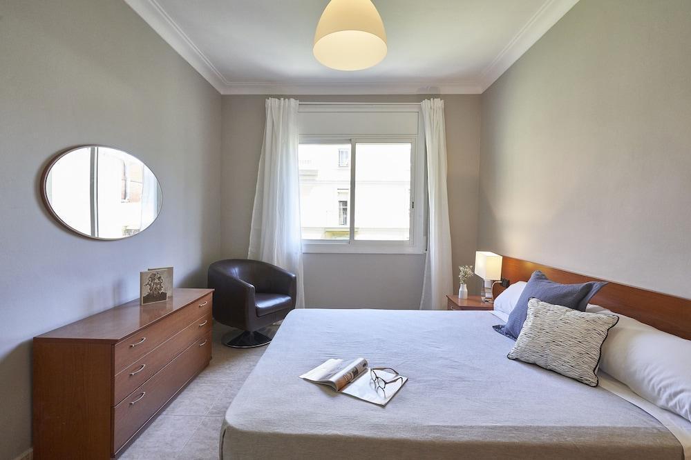 Ainb Diagonal Francesc Macia Apartment Barcelona