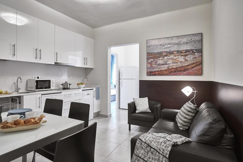Ainb Diagonal Francesc Macia Apartment *