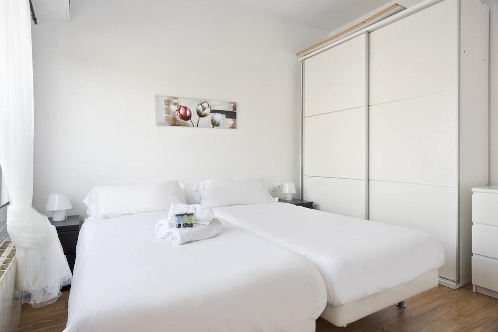 Terrace Apartment Barcelona