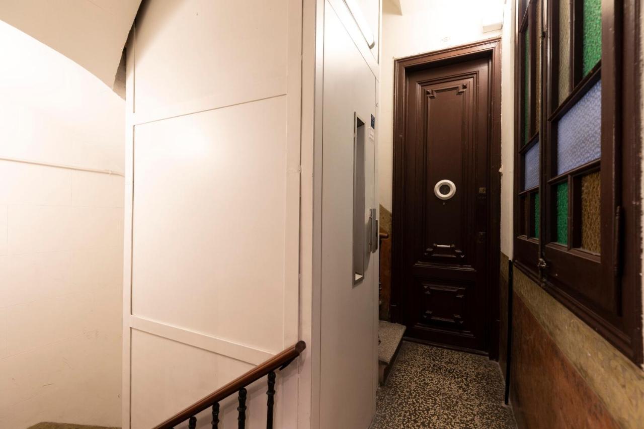 Ab Centric Universitat Appartement *
