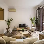 P2Sal1071- Elegant Apartment In Carrer De Salinas