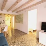 Revamped Historic 3 Rooms Apartment In Barcelona Center