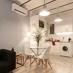 Benet Mercad Central Free Wi-Fi Newly Renovate