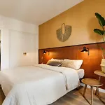 Taman - Three Bedroom Apartment In Casanova Street