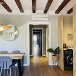 Plaza Catalunya Recently Renovated 5Bd-4Bth