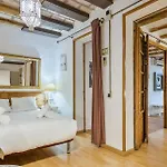 Encanto En Las Ramblas: Espacio Perfecto Para 9