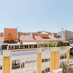 Blueground Galvany Furnished Penthouse Bcn-135