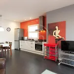 Bonito Apartamento Con Terraza