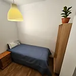 Near Ramblas Apartment 3 Room Flat Min 32 Days Parking Optional