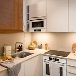 Tomini - 2 Bedrooms In Eixample Esquerra