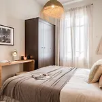 Tomini - 2 Bedrooms In Eixample Esquerra