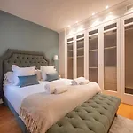 Atico Duplex Con Cinco Dormitorios