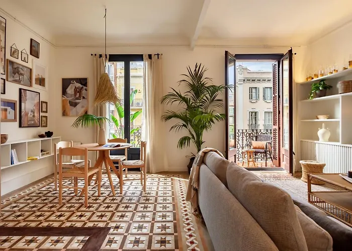 Milos - Two Bedroom Apartment In Mallorca St