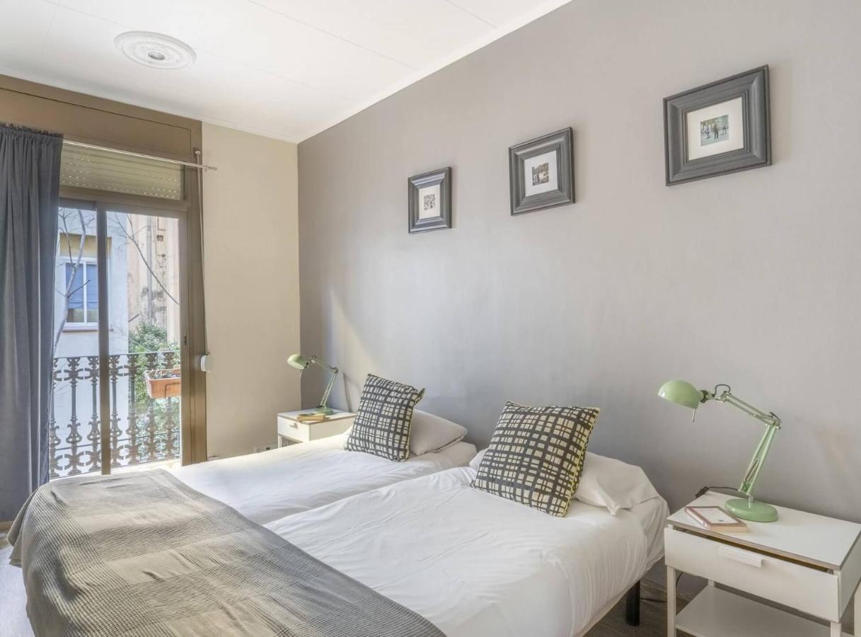 Margarit 4 Bedroom Apartment *