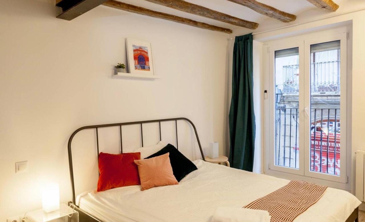 Modern Ramblas Apartment *