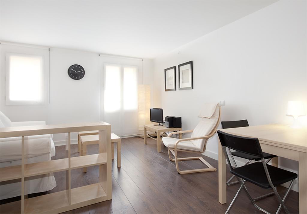Apartment Blackandwhitehome Ramblas Barcelona