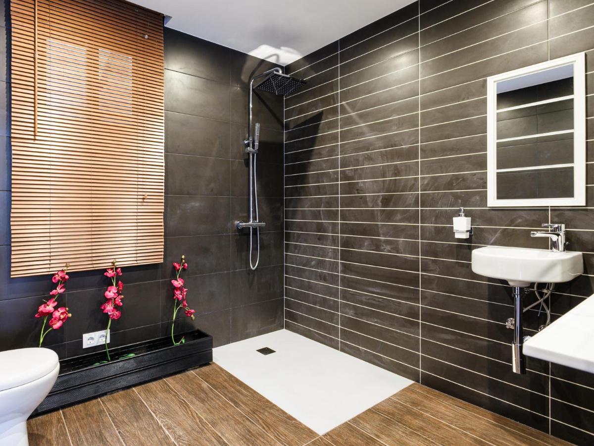 Beautiful In The Center Equipped For 7 Appartement *
