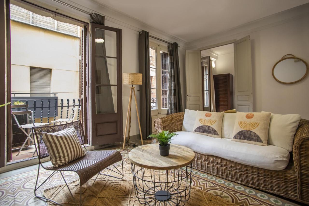 P2sal1071- Elegant In Carrer De Salinas Barcelona