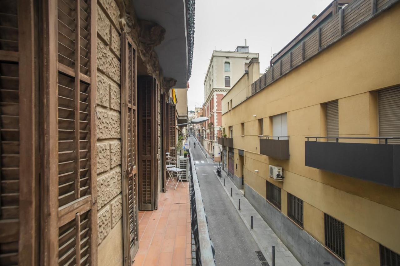 P2sal1071- Elegant In Carrer De Salinas Barcelona