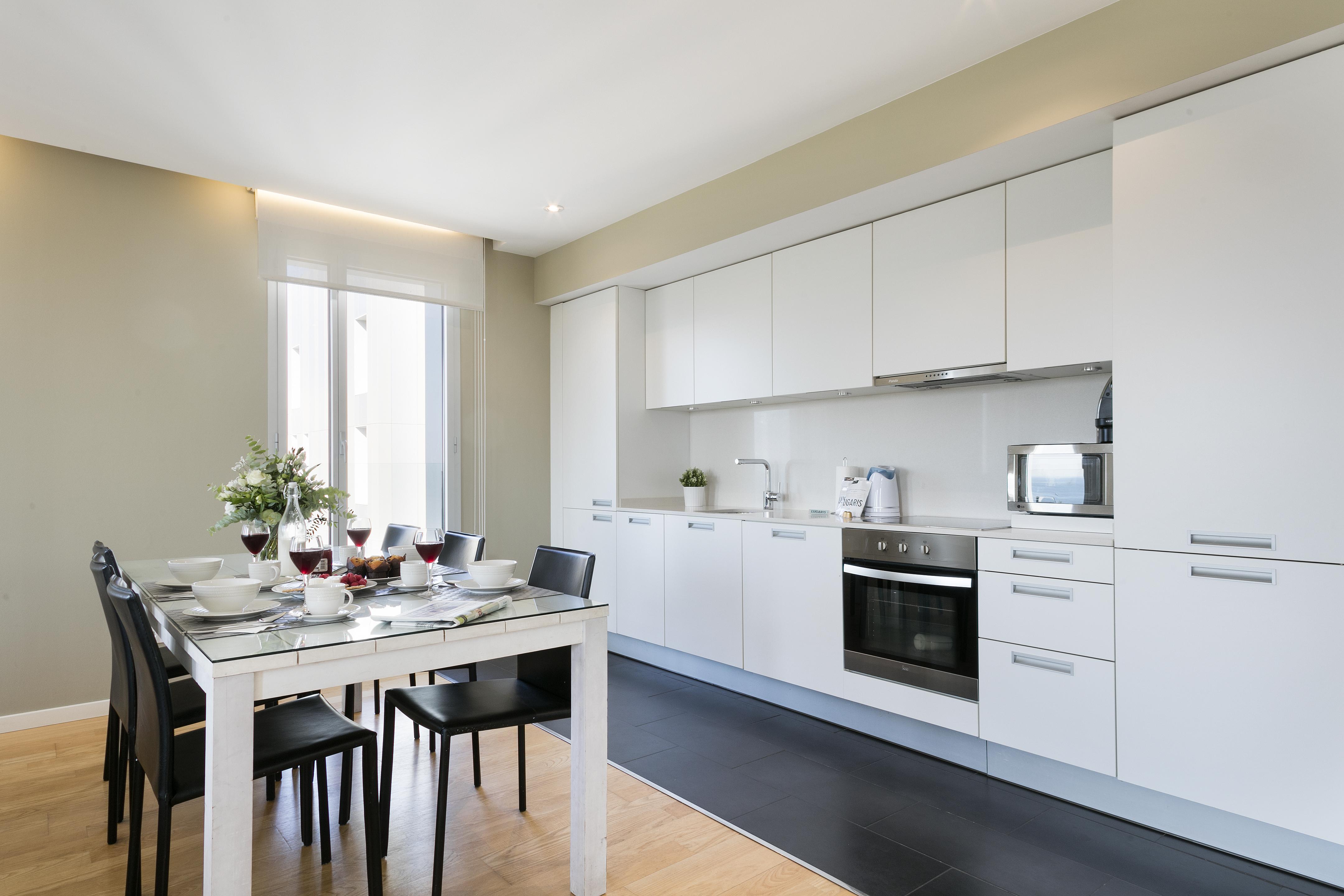 Lugaris Apartment *