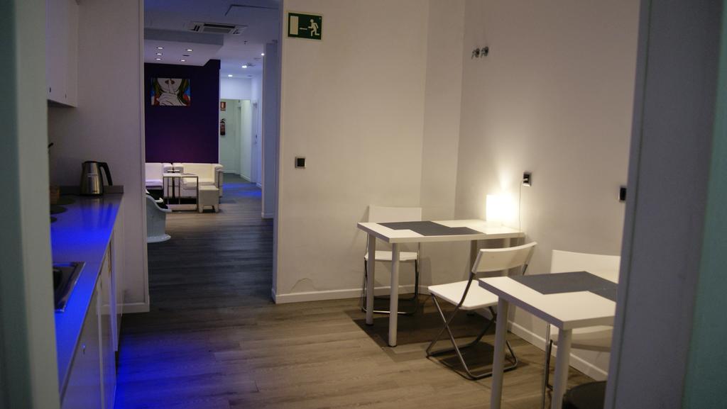 Q Guest house 2*