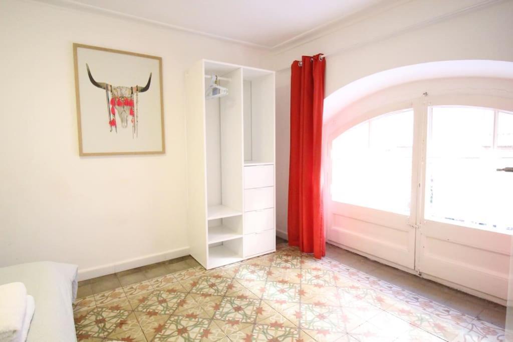Apartment Revamped Historic 3 In Center Barcelona
