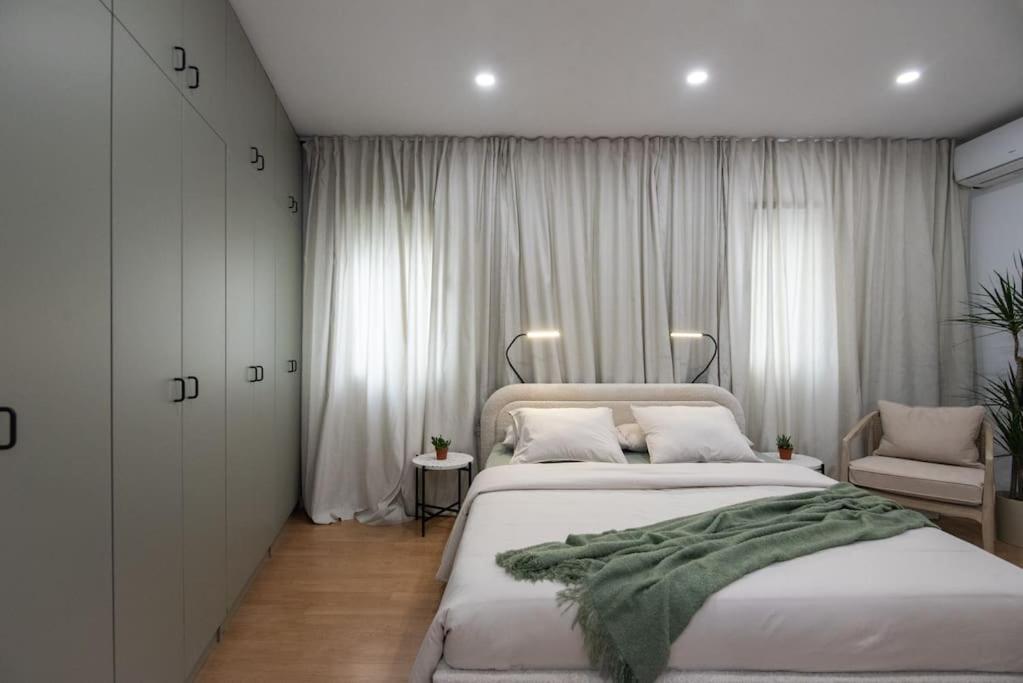 Apartment +25y Only, Family Flat Near The Barcelona