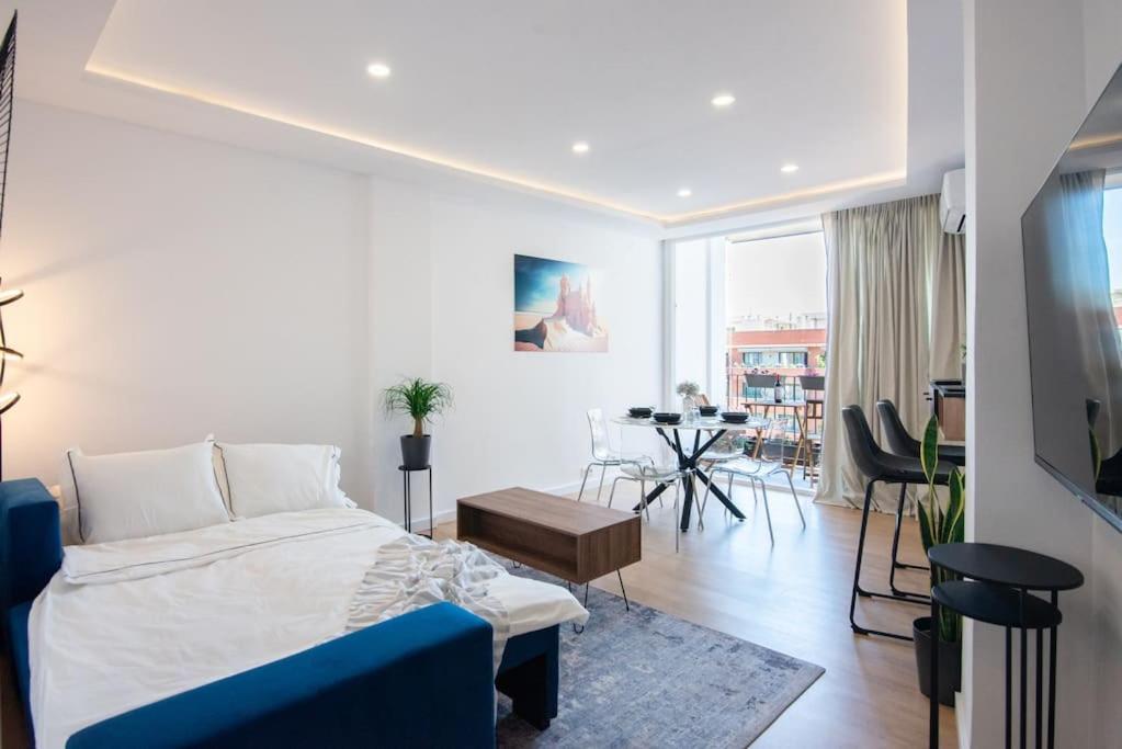 +25y Only, Family Flat Near The Apartment Barcelona