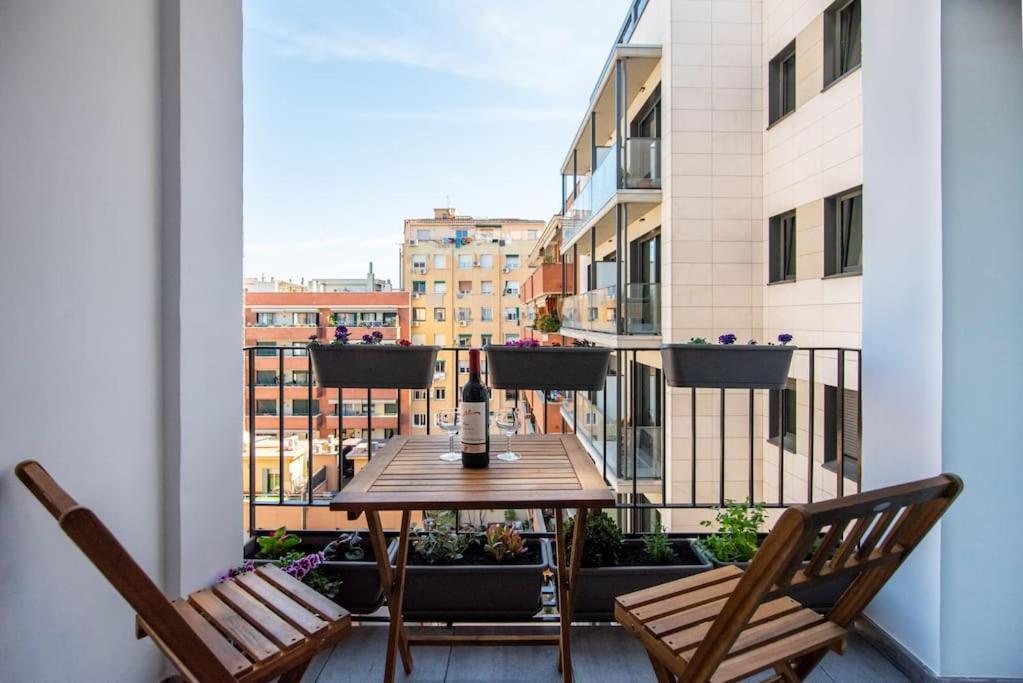 +25y Only, Family Flat Near The