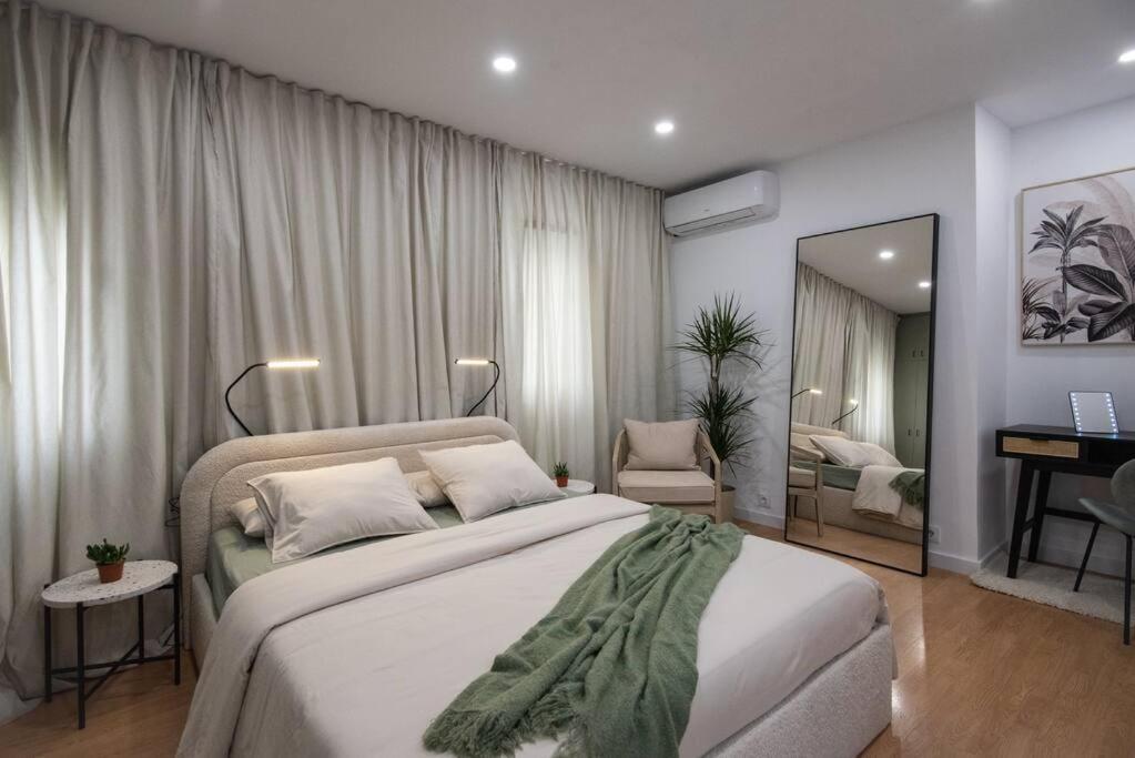 +25y Only, Family Flat Near The Barcelona