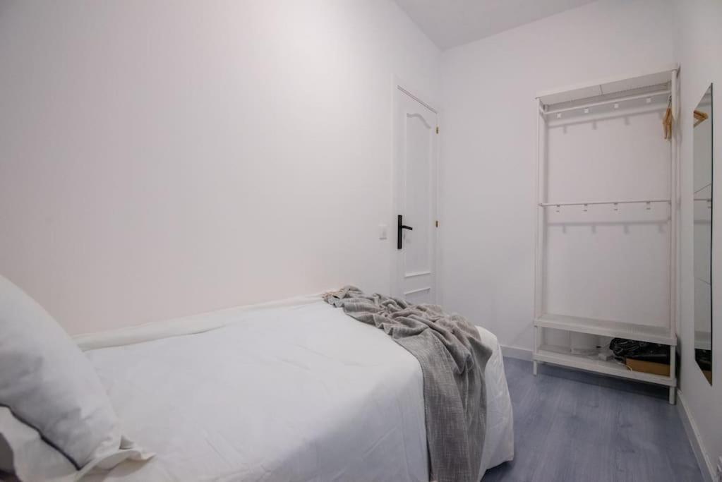 Apartment +25y Only, Family Flat Near The