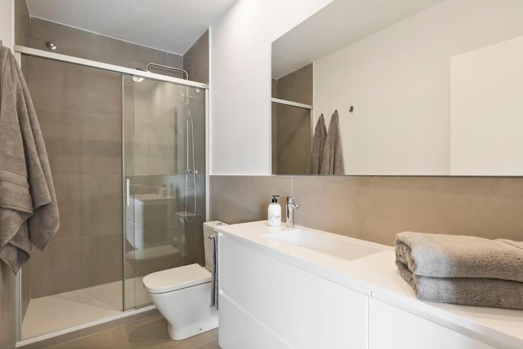 Modern And Bright Well Located In Gracia Apartment Barcelona
