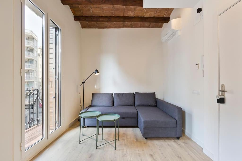 Modern And Bright Well Located In Gracia * Barcelona