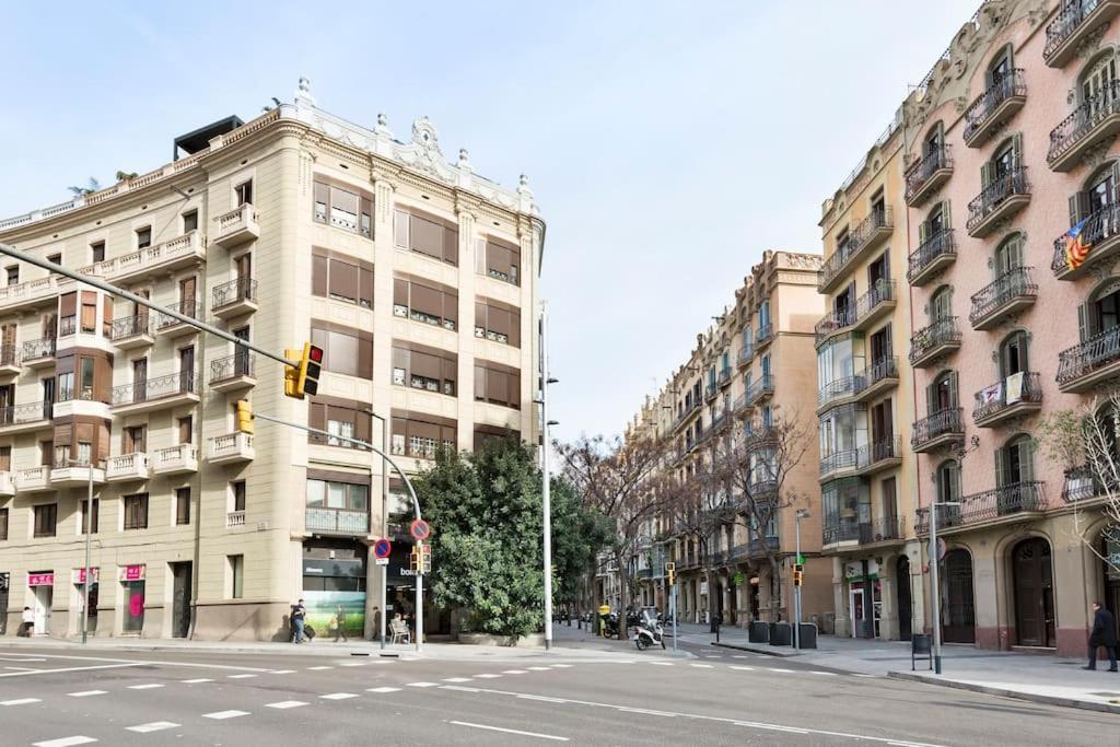 Apartment Modern And Bright Well Located In Gracia *