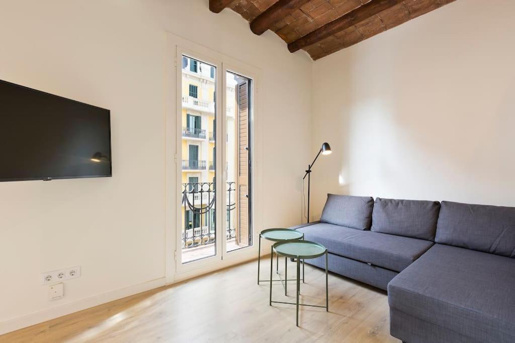 Apartment Modern And Bright Well Located In Gracia Barcelona